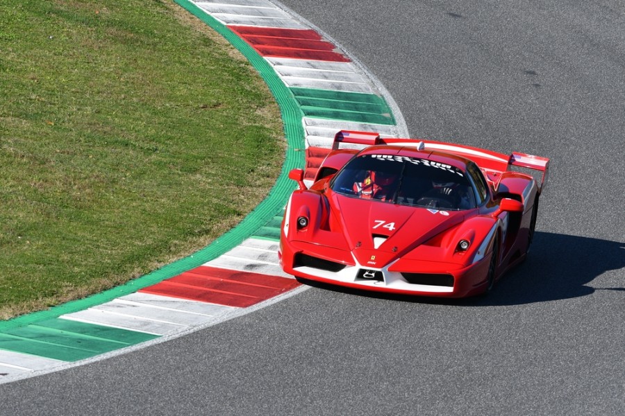 Quelle est la vitesse maximale de la Ferrari FXX K ?